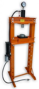 Prasa pneumatyczno hydrauliczna 30T