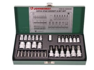 Komplet kluczy wpustowych TORX i nasadowych E 32szt JONNESWAY