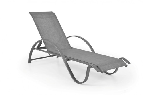 LOUNGER.jpg